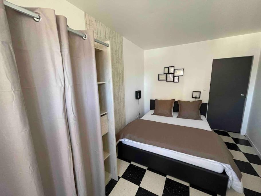 Au Parisien Apartment Ault Luaran gambar