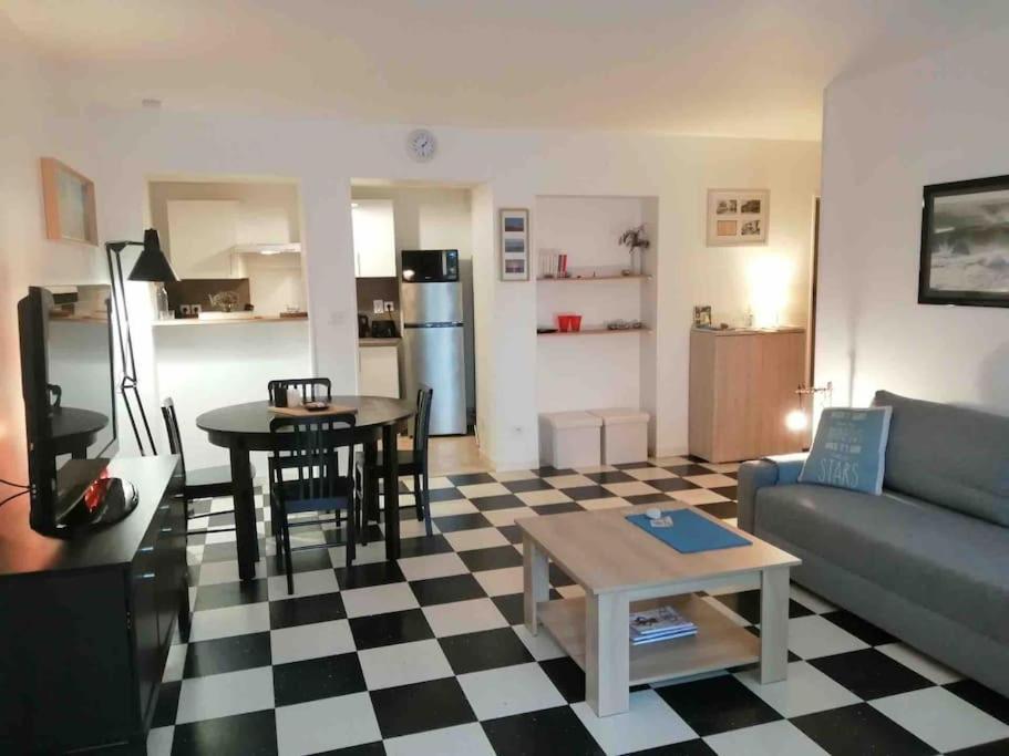 Au Parisien Apartment Ault Luaran gambar
