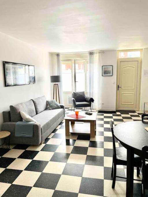 Au Parisien Apartment Ault Luaran gambar